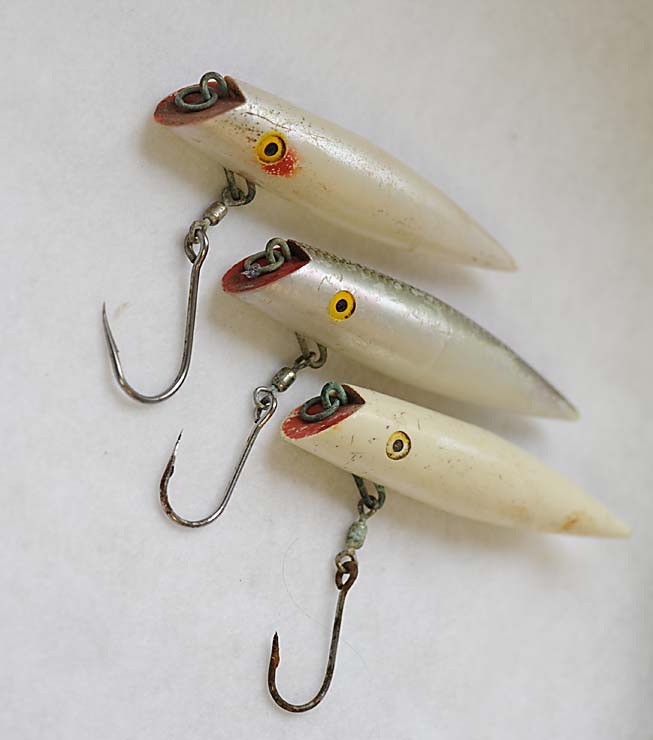 5 Vintage Saltwater Fishing Lures.. Salmon Plugs.. TOMIC Made In Canada